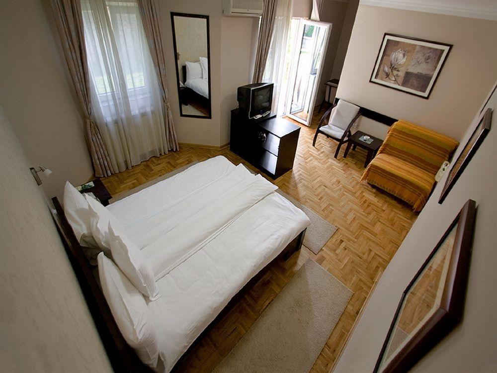 Villa Forest Beograd Bagian luar foto